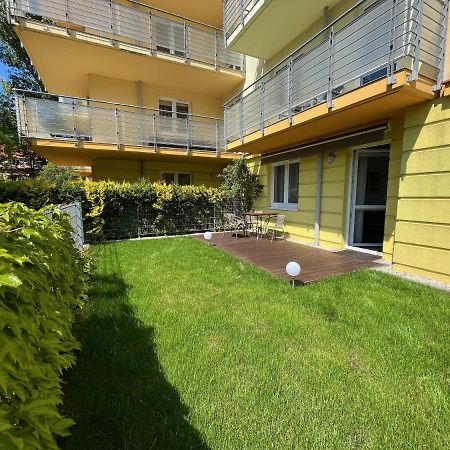 Apartament Z Garazem I Ogrodem Kołobrzeg Esterno foto