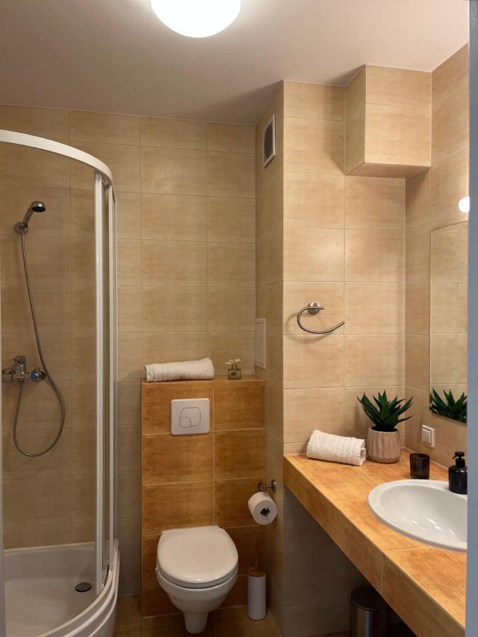 Apartament Z Garazem I Ogrodem Kołobrzeg Esterno foto