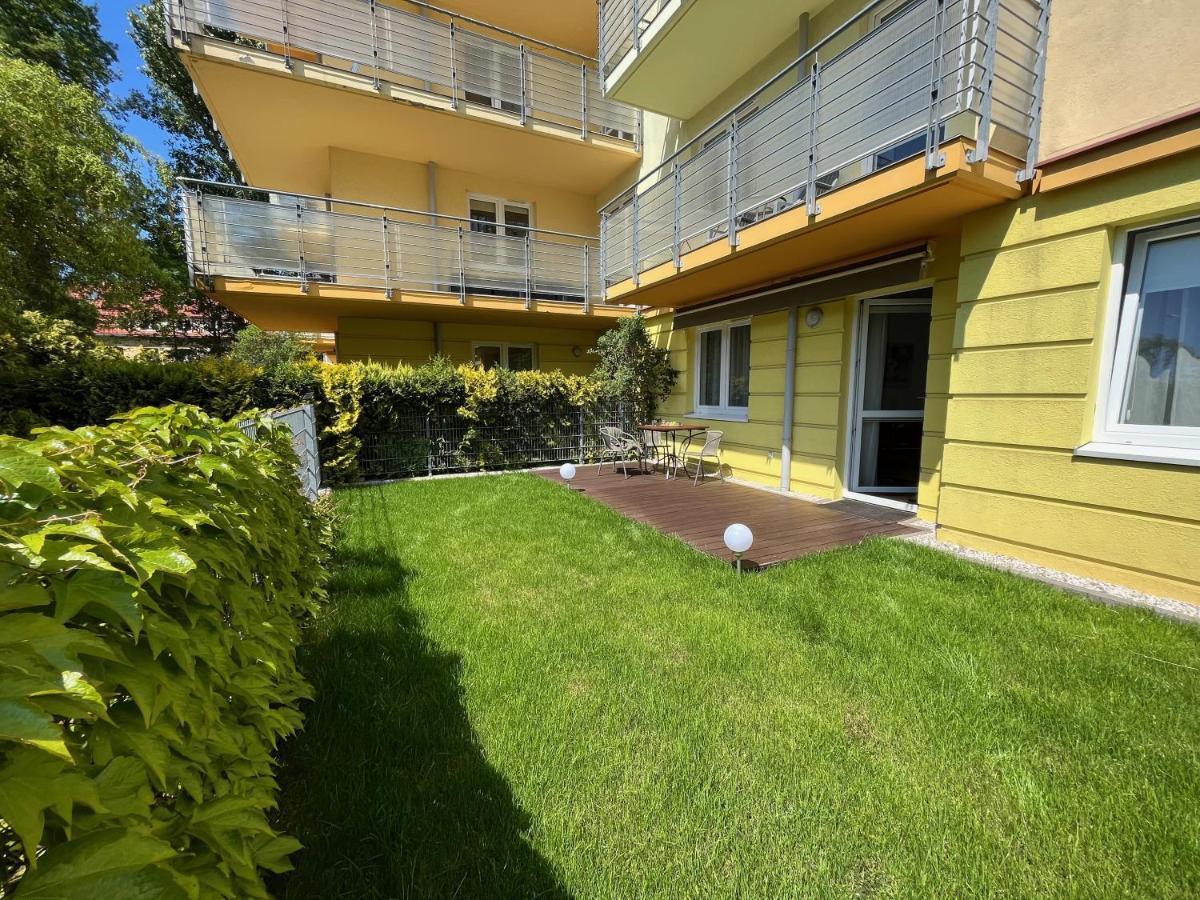 Apartament Z Garazem I Ogrodem Kołobrzeg Esterno foto