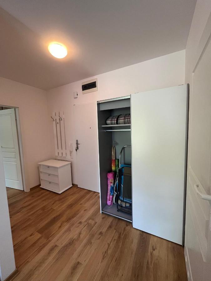 Apartament Z Garazem I Ogrodem Kołobrzeg Esterno foto