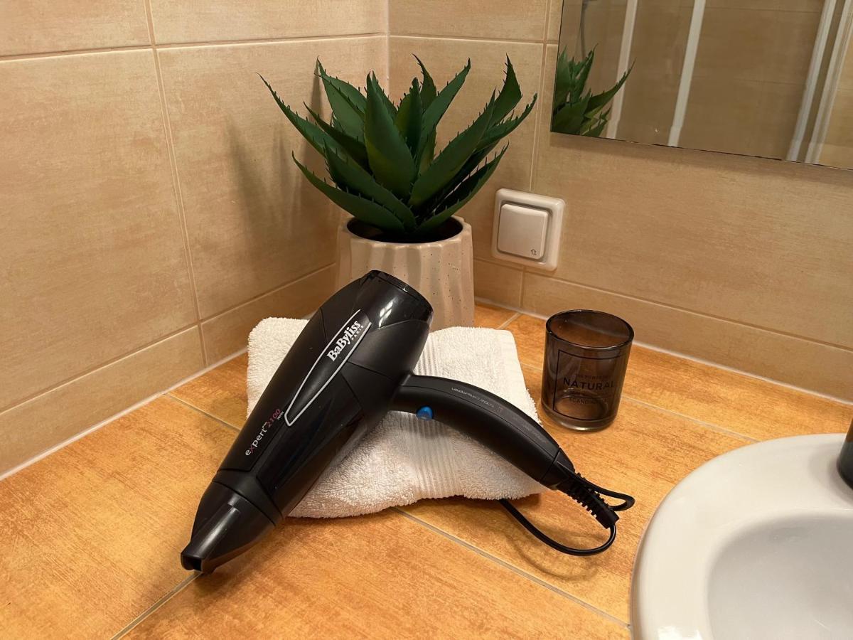Apartament Z Garazem I Ogrodem Kołobrzeg Esterno foto