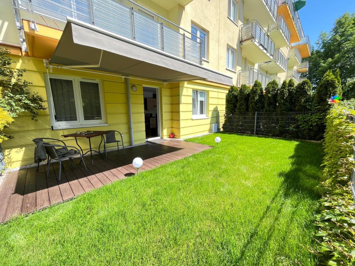 Apartament Z Garazem I Ogrodem Kołobrzeg Esterno foto