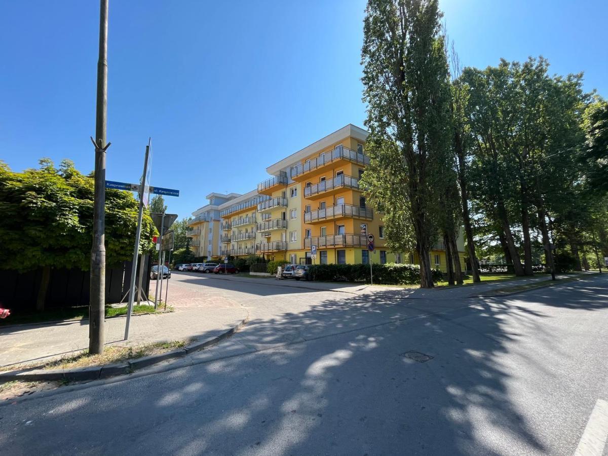 Apartament Z Garazem I Ogrodem Kołobrzeg Esterno foto