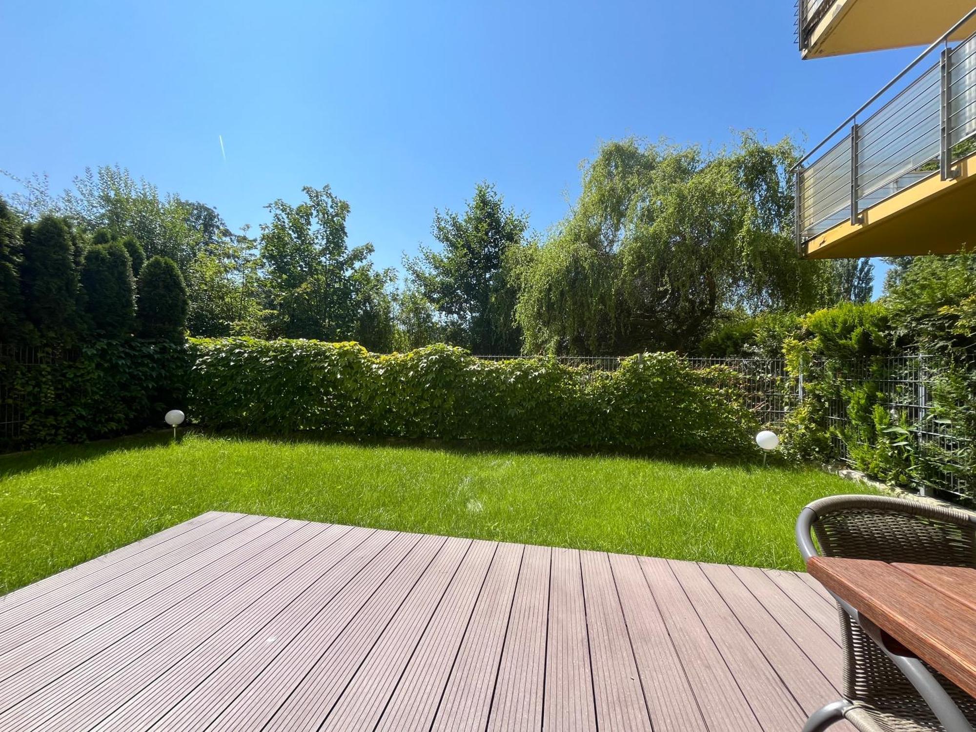Apartament Z Garazem I Ogrodem Kołobrzeg Esterno foto